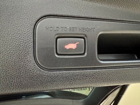 Used 2025 Acura MDX A-Spec image 23