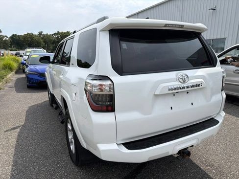 Used 2020 Toyota 4Runner SR5 Premium w/ Moonroof Package AWD/4WD image 5