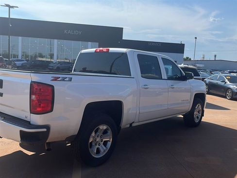 Used 2018 Chevrolet Silverado 1500 LT w/ All Star Edition AWD/4WD image 9