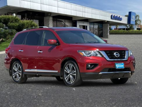 Used 2018 Nissan Pathfinder Platinum FWD image 10