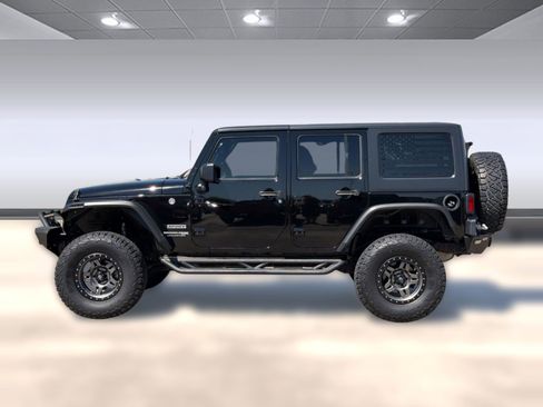 Used 2018 Jeep Wrangler Unlimited Sport S image 2