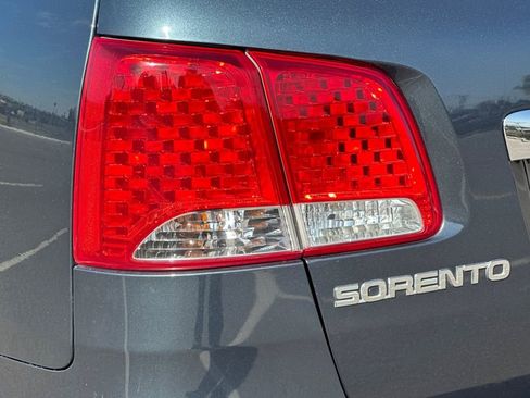 Used 2011 Kia Sorento EX w/ Premium Pkg FWD image 28