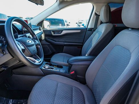 Used 2022 Ford Escape SE image 18