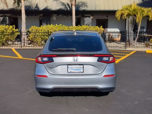 Used 2024 Honda Civic Sport image 7