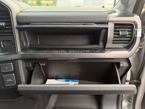 Used 2025 Ford F350 Lariat AWD/4WD image 19