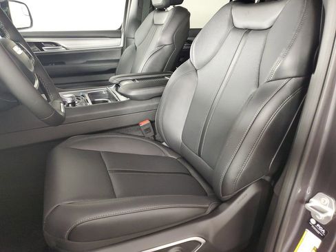 New 2026 Jeep Grand Wagoneer Limited image 11