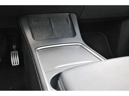 Used 2022 Tesla Model Y Performance AWD/4WD image 26