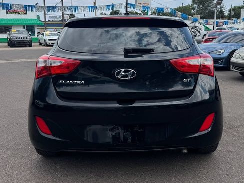 Used 2017 Hyundai Elantra GT FWD image 4