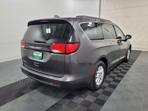 Used 2020 Chrysler Voyager Lxi FWD image 9
