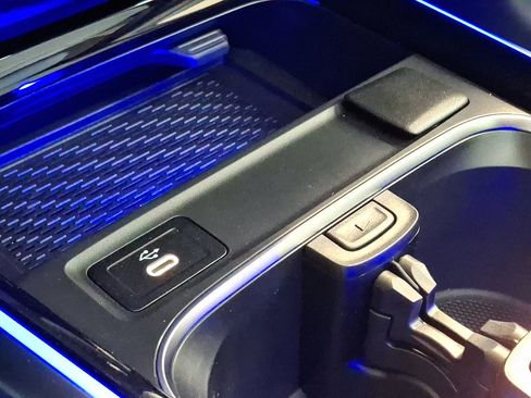 New 2026 Mercedes-Benz GLB 250 4MATIC image 20