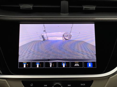 Used 2020 Buick Encore GX Essence w/ Advanced Technology Package FWD image 4