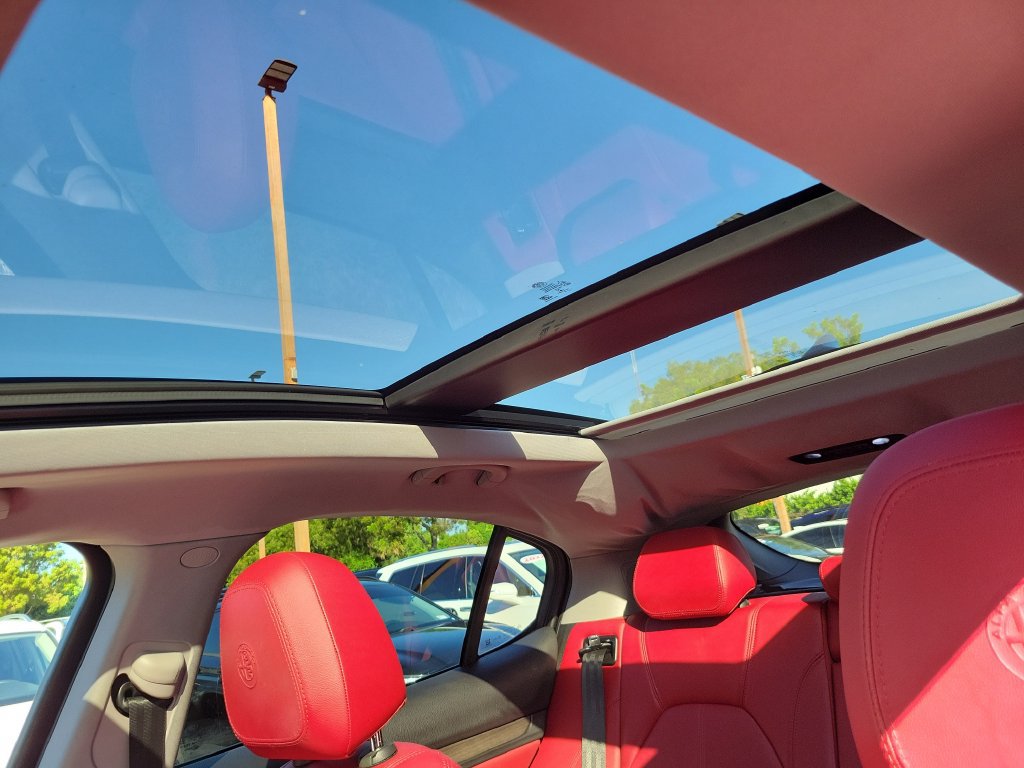 Used 2019 Alfa Romeo Stelvio Ti AWD/4WD image 28