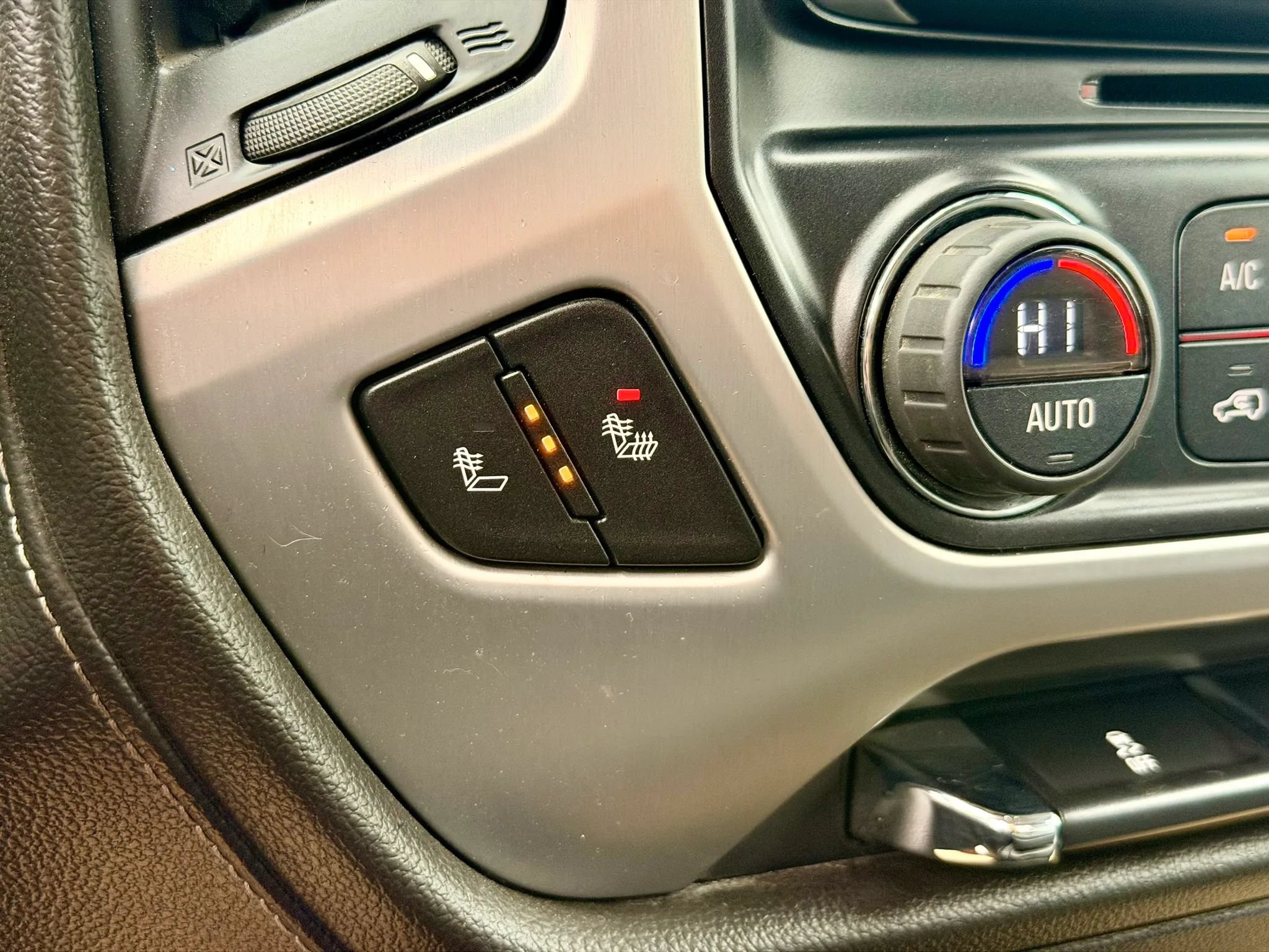 Used 2016 GMC Sierra 1500 SLE w/ SLE Value Package AWD/4WD image 22