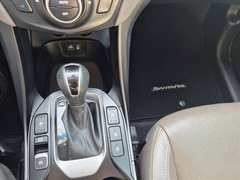 Used 2018 Hyundai Santa Fe Limited FWD image 13