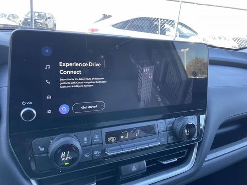 Used 2025 Toyota Grand Highlander FWD image 40