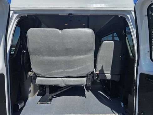 Used 2014 Ford E-350 and Econoline 350 Extended Super Duty w/ Power Group RWD image 17