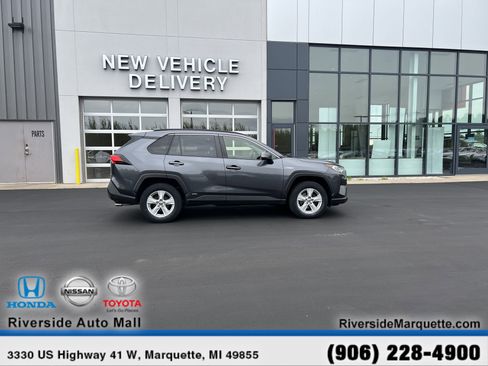 Used 2019 Toyota RAV4 XLE image 10