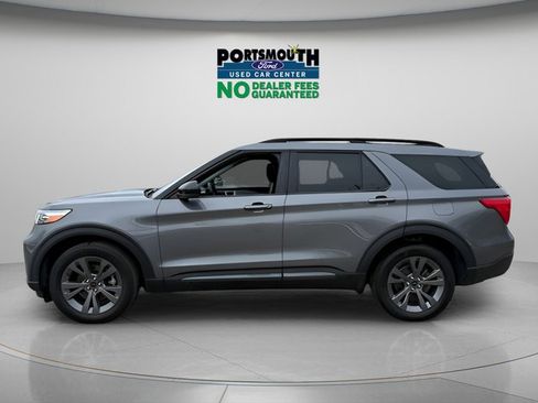 Certified 2022 Ford Explorer XLT w/ Equipment Group 202A AWD/4WD image 2