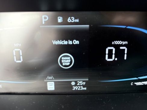 Certified 2025 Hyundai Elantra Sport image 9