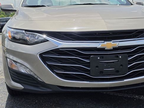 Used 2024 Chevrolet Malibu LT FWD image 3