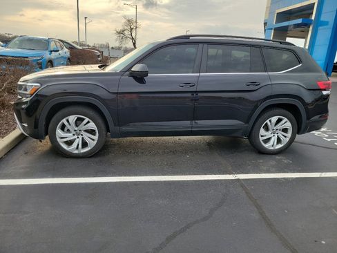 Used 2021 Volkswagen Atlas SE image 3