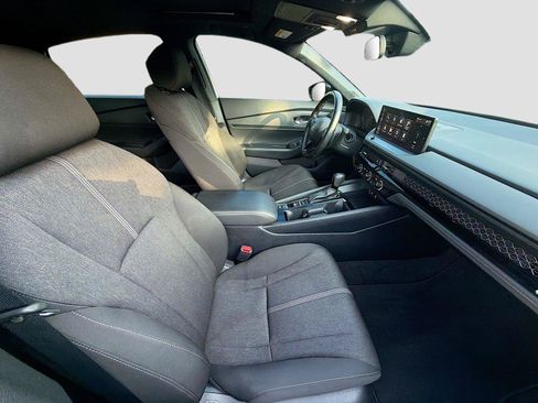 Used 2023 Honda Accord Sport image 14