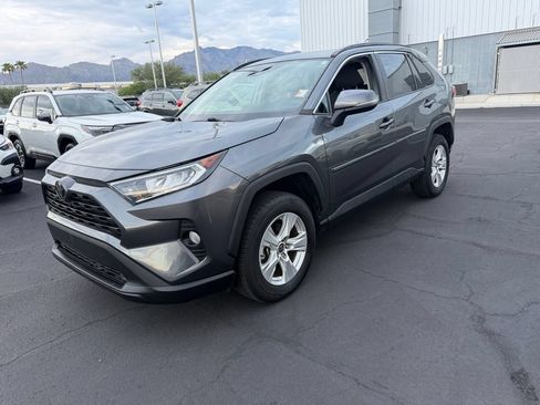 Used 2021 Toyota RAV4 XLE w/ Convenience Package AWD/4WD image 3