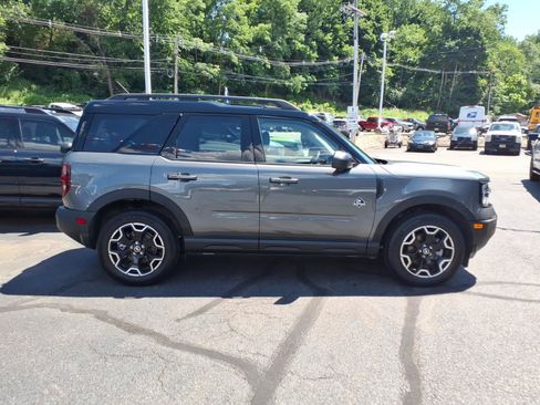 Certified 2025 Ford Bronco Sport Outer Banks w/ Outer Banks Tech Package+ AWD/4WD image 9