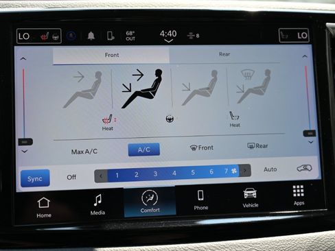Used 2024 Chrysler Pacifica Touring-L FWD image 27