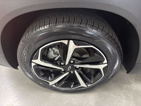 Used 2023 Chevrolet TrailBlazer RS FWD image 27