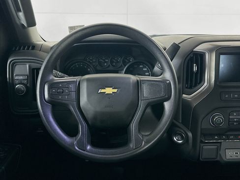 Used 2025 Chevrolet Silverado 1500 Custom image 17