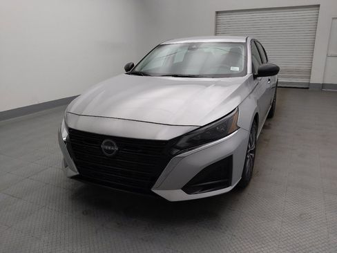 Used 2024 Nissan Altima 2.5 SV image 15