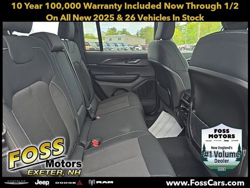 New 2025 Jeep Grand Cherokee Laredo X image 13