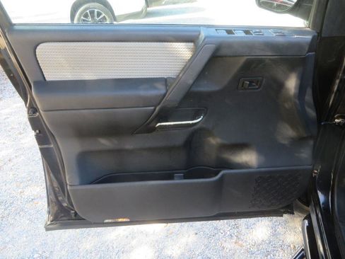 Used 2011 Nissan Titan PRO-4X image 13