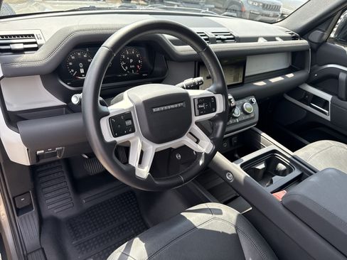 Used 2023 Land Rover Defender 90 S AWD/4WD image 22