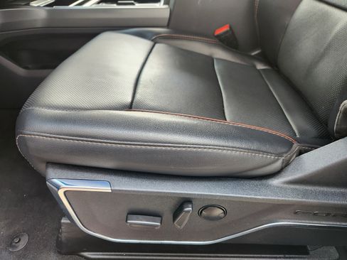 Certified 2023 Ford F250 Lariat w/ Lariat Ultimate Package image 19