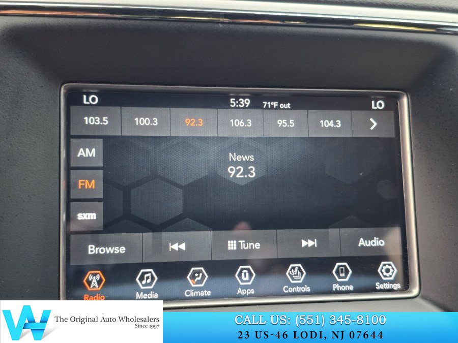 Used 2018 Jeep Grand Cherokee Limited AWD/4WD image 19
