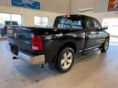 Used 2019 RAM 1500 Classic SLT image 5