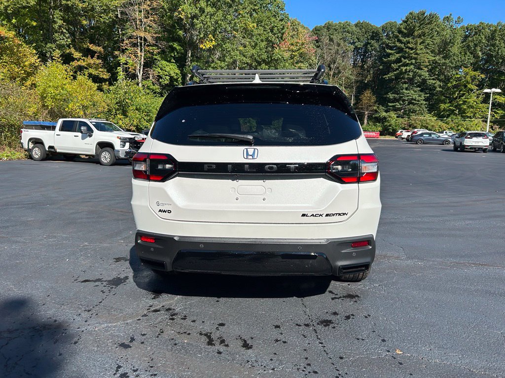 New 2026 Honda Pilot Black Edition image 6