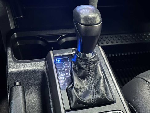 Used 2019 Toyota Tacoma TRD Off-Road image 17