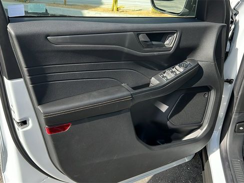 New 2025 Ford Escape Active image 21