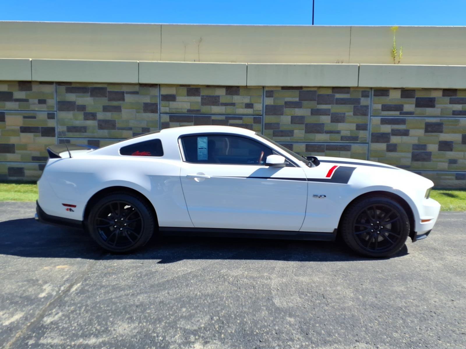 Used 2011 Ford Mustang GT Premium w/ Brembo Brake Pkg RWD image 12