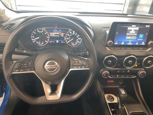 Used 2023 Nissan Sentra SV FWD image 11