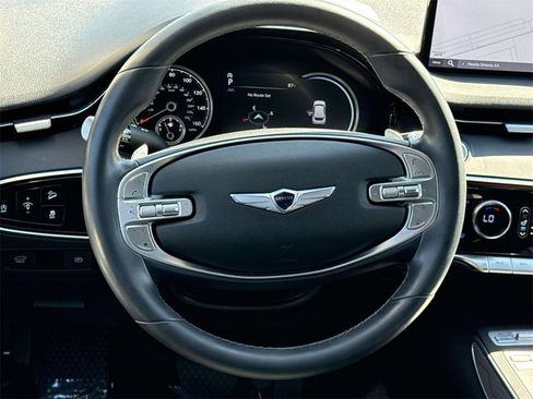 Used 2022 Genesis GV70 2.5T w/ Advanced Package image 8