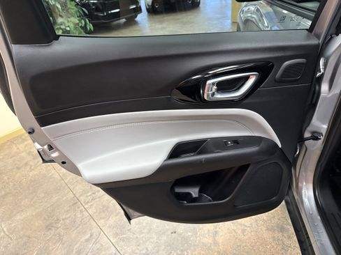 Used 2022 Jeep Compass Limited w/ Sun and Sound Group image 22