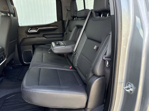 Used 2023 GMC Sierra 1500 SLT w/ SLT Premium Package AWD/4WD image 20