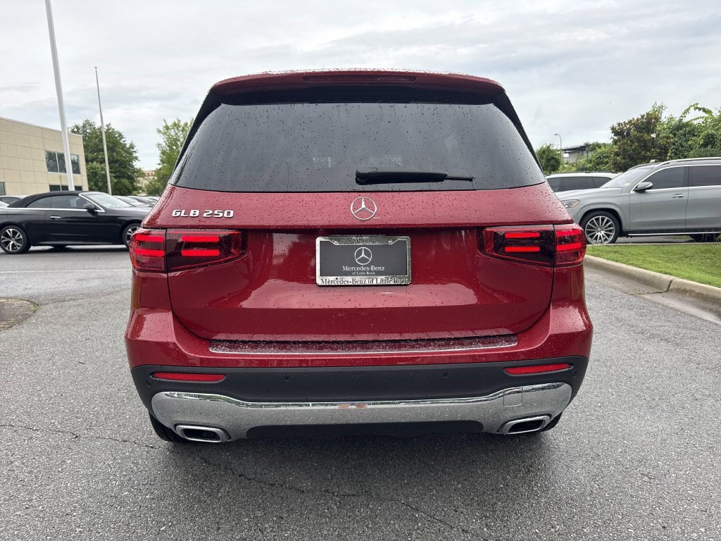 Certified 2025 Mercedes-Benz GLB 250 image 4