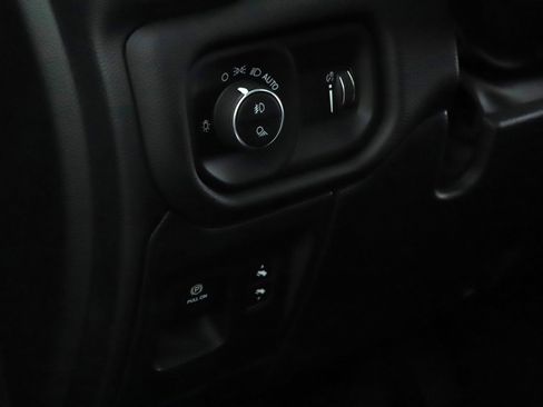 Used 2023 RAM 1500 Big Horn AWD/4WD image 8