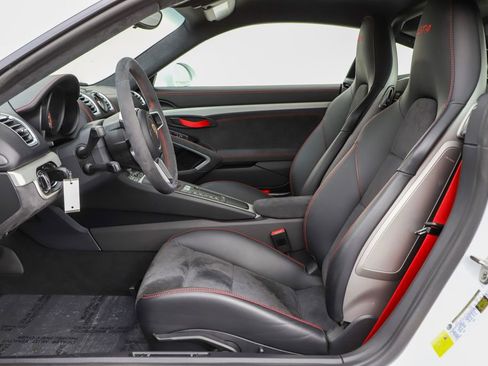 Used 2016 Porsche Cayman GT4 image 36