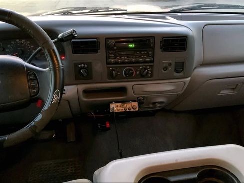 Used 2001 Ford F250 XLT AWD/4WD image 6